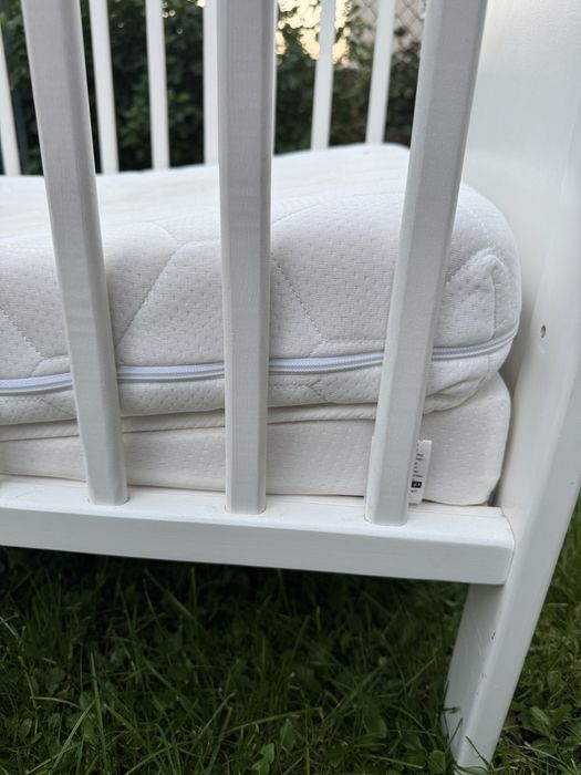 Łóżeczko Woodies dzieciece 120 cm + materac i 3 wyjmowane szczebelki
