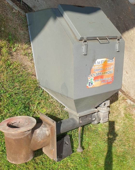 Podajnik, kosz, palnik do pieca na ekogroszek