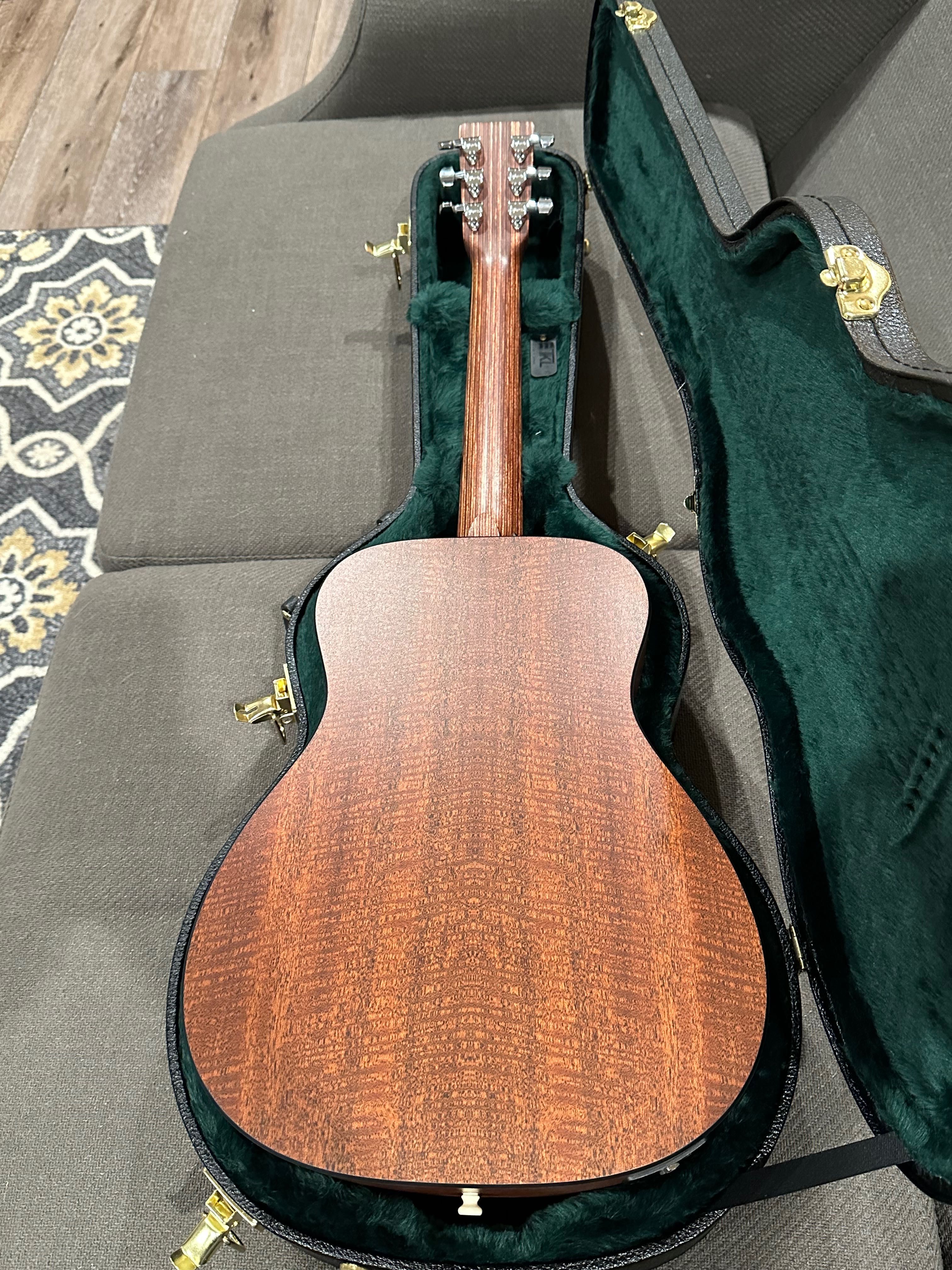 Martin LX1E Gitara dla leworęcznych z twardym futerałem