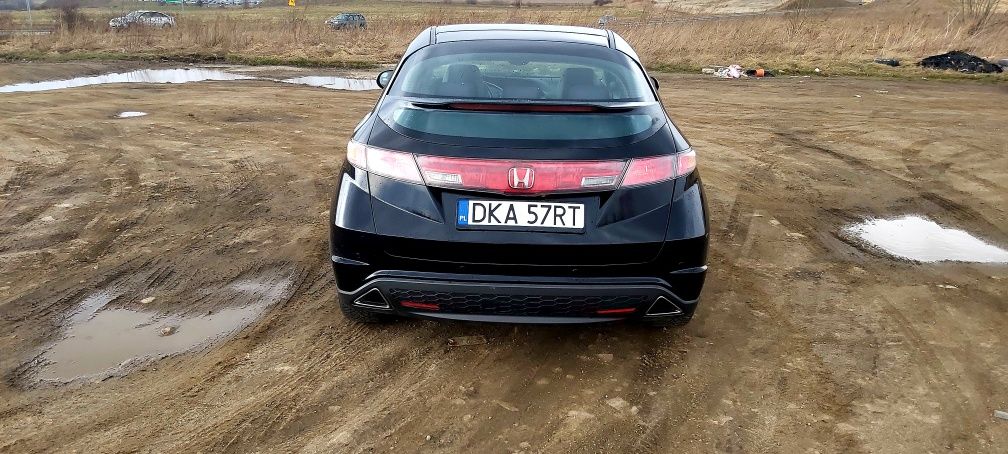 Honda Civic VIII panorama 2.2CDTI