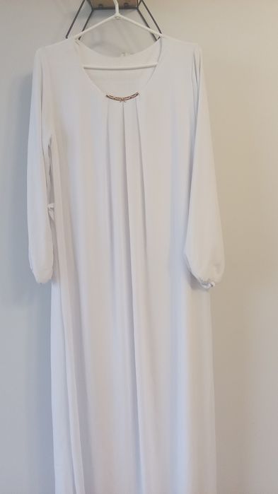 Biała prosta sukienka ślubna 40/42