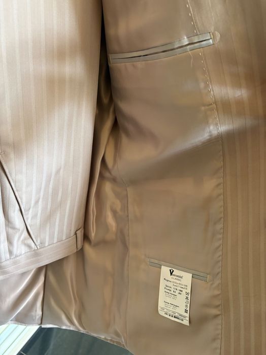 Класичний чоловічий костюм Voronin світлий розмір 92-80