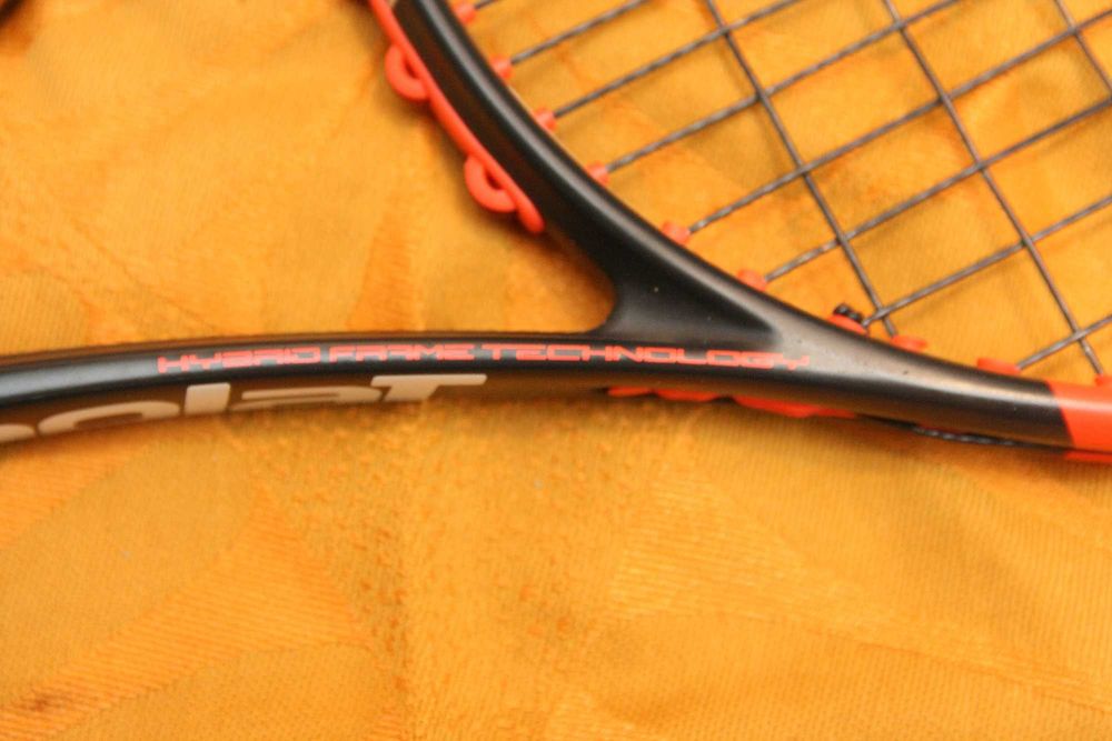 Babolat Pure Strike. вес 305. баланс 320. голова 98. ручка 3.