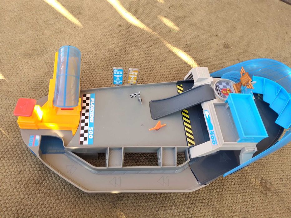 Pista de carros para criança