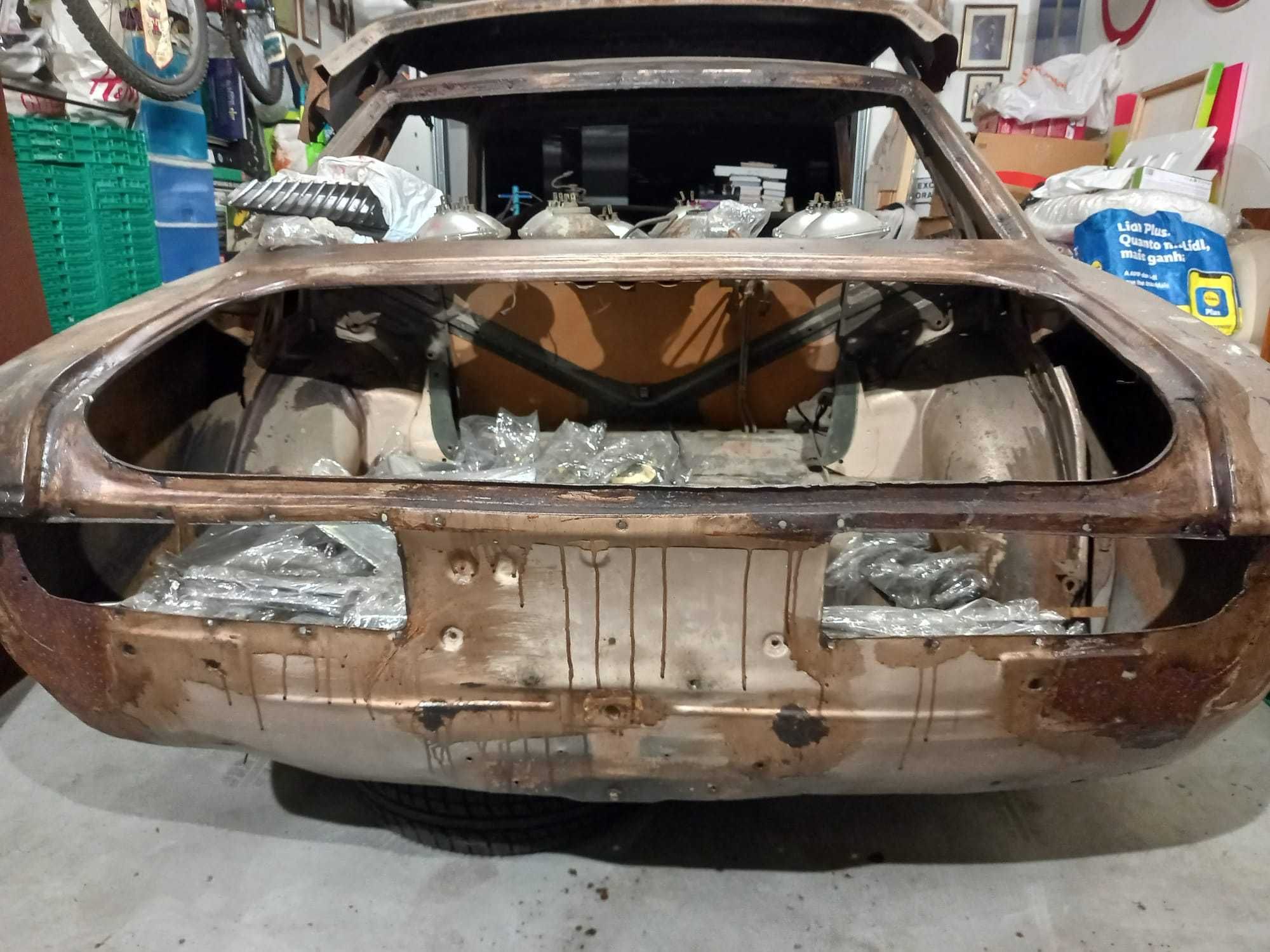 Toyota Celica TA22 completo para restaurar