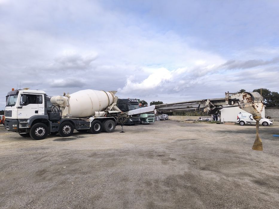 Camião betoneira 9m3 MAN 35.380 cx auto tapete para betão 16M comando