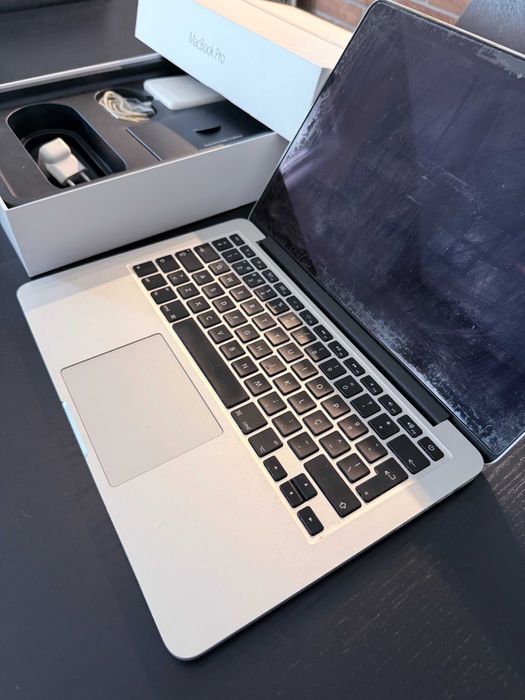 MacBook Pro (Retina, 13-inch, Early 2015)64552851995265122