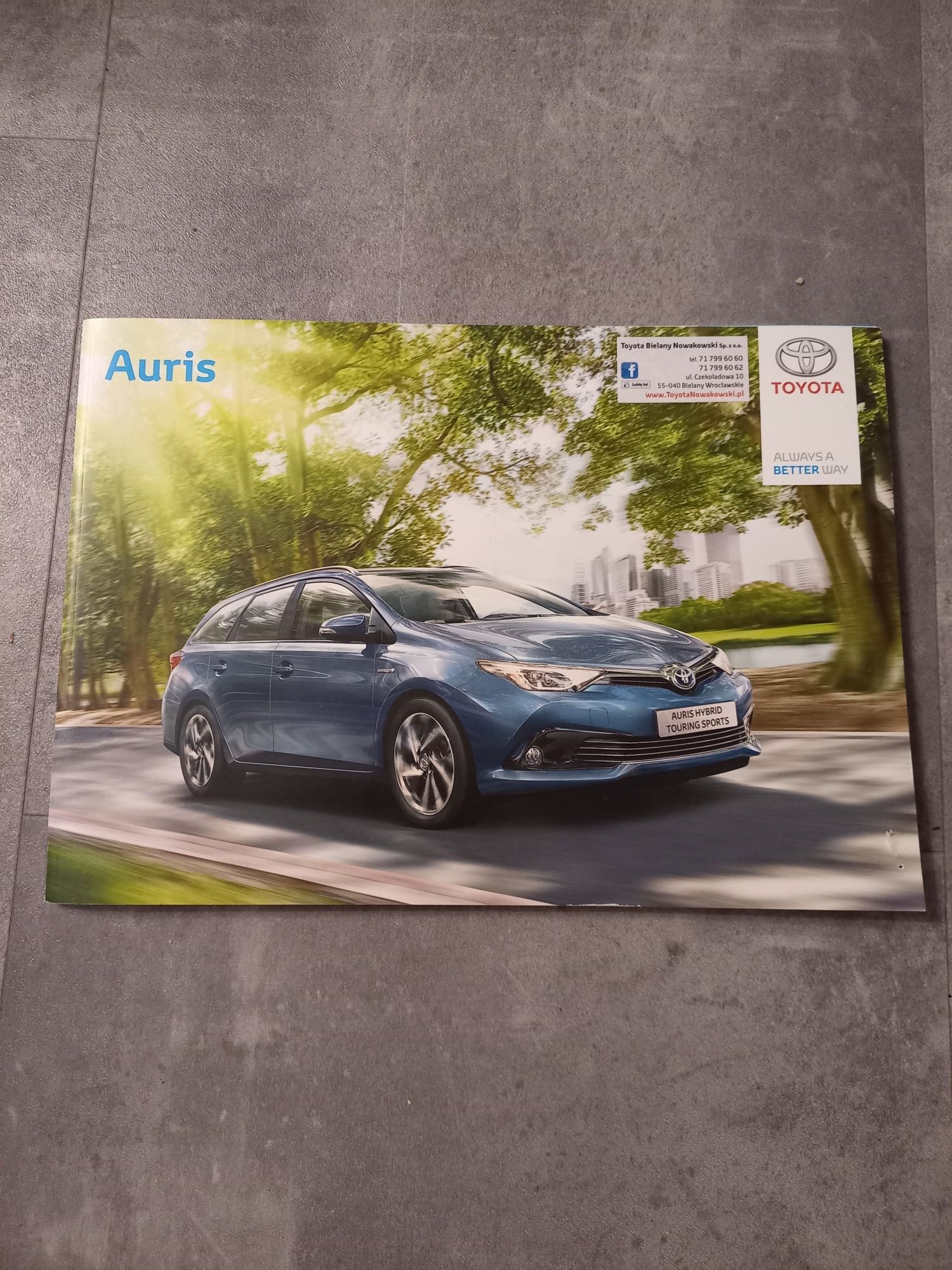 Toyota Auris 2016 - katalog