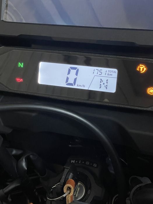 Honda Africa Twin DCT Big Tank 2025 - apenas 1700Kms