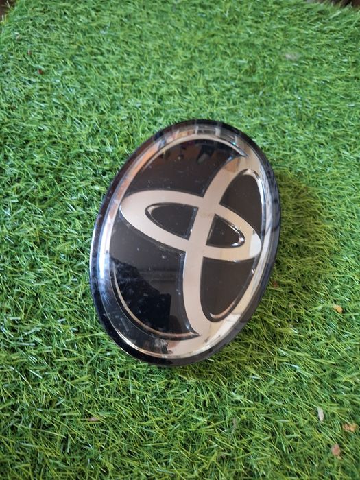 logo toyota hilux land cruiser 90975 pod radar emblemat 02159