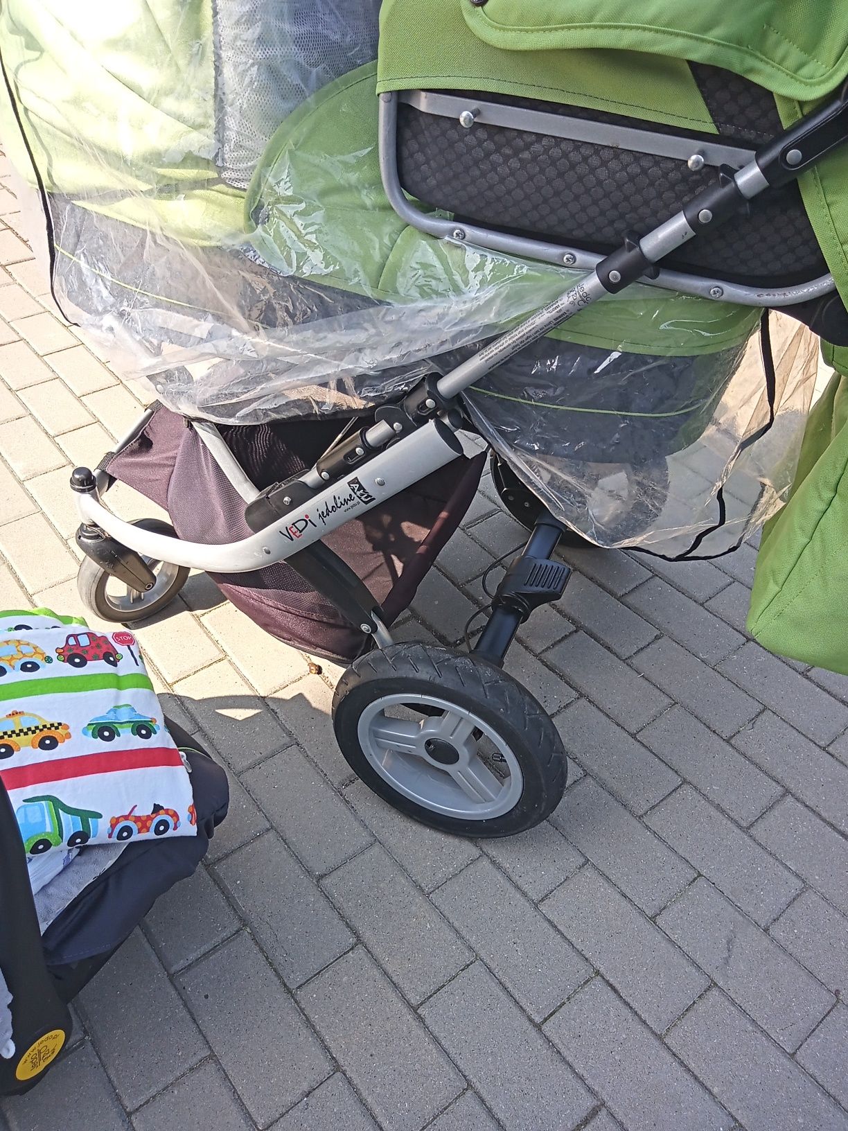 Wózek dziecęcy gondola , spacerówka , fotelik samoch + adaptery+ inne
