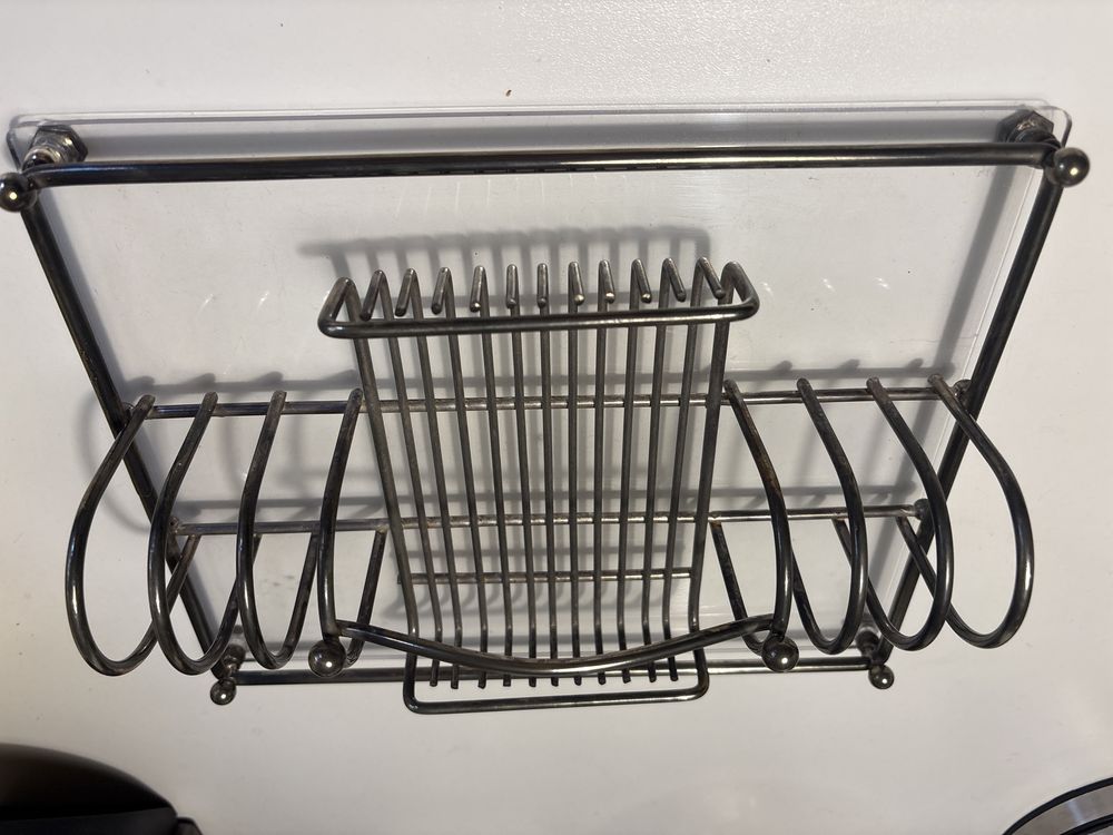Porta torradas com base em acrilico