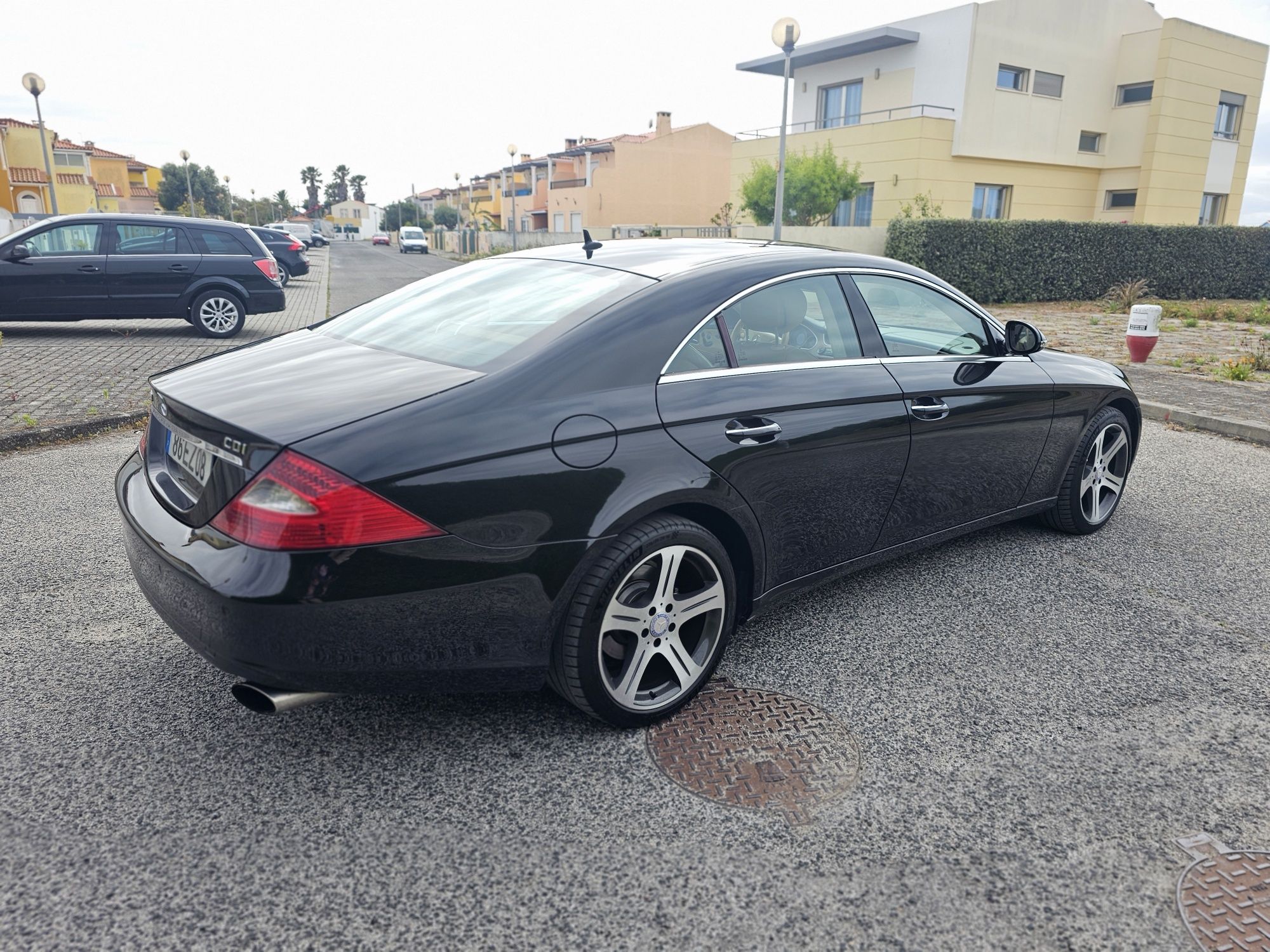 Mercedes CLS 320    193.000km   NACIONAL