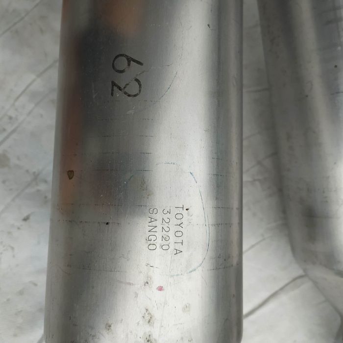 27 тис.км глушитель бочка Toyota Corolla 150 задня частина глушника