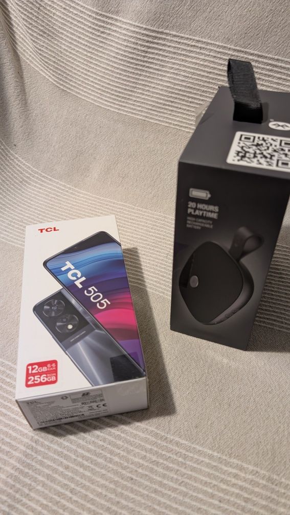 TCL 505 & Fresh 'n Rebel Rockbox Bold Xs