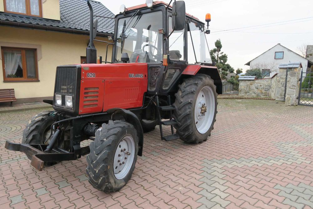 Belarus 820 jak MTZ Pronar