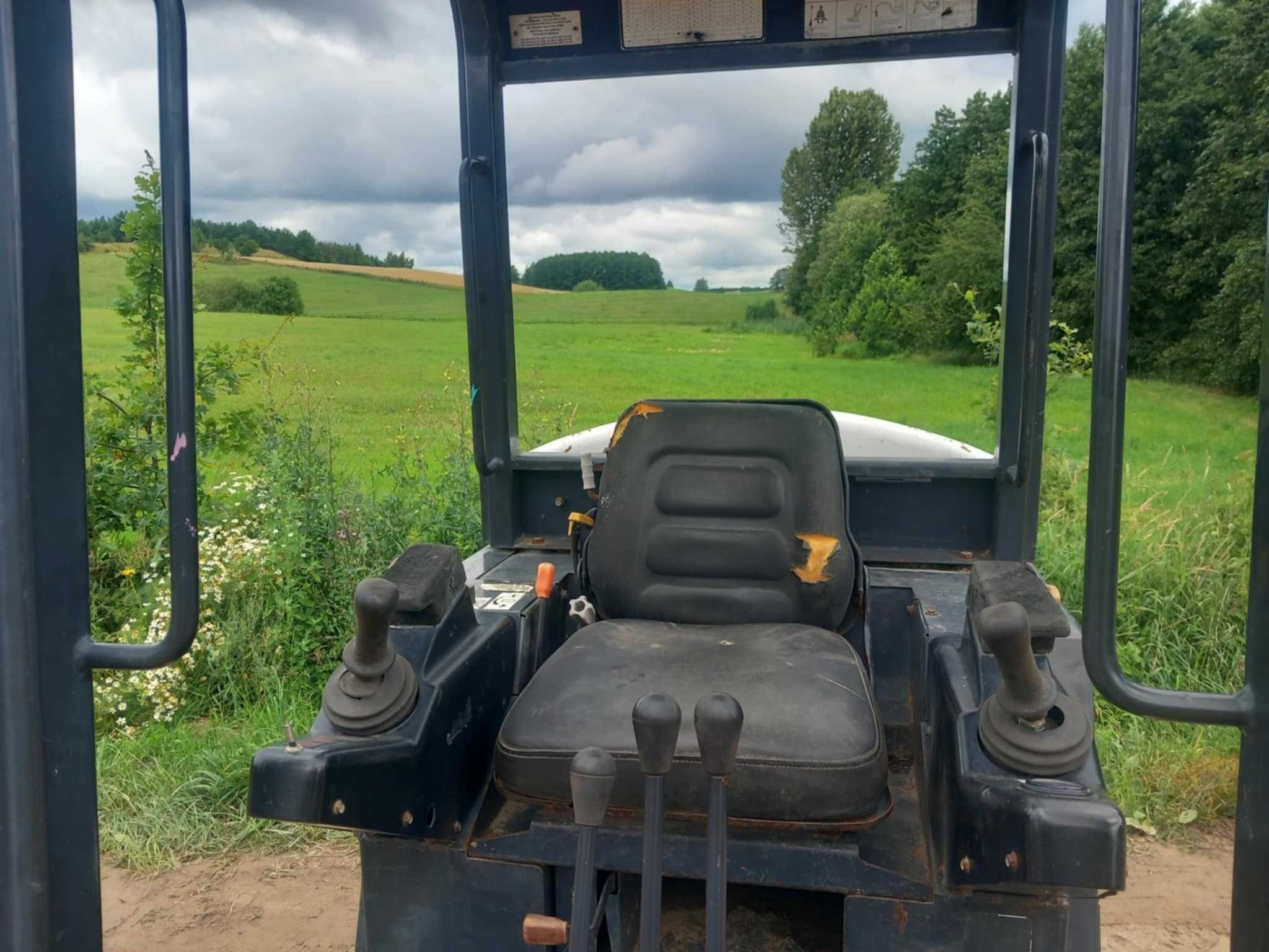 Minikoparka Bobcat 320