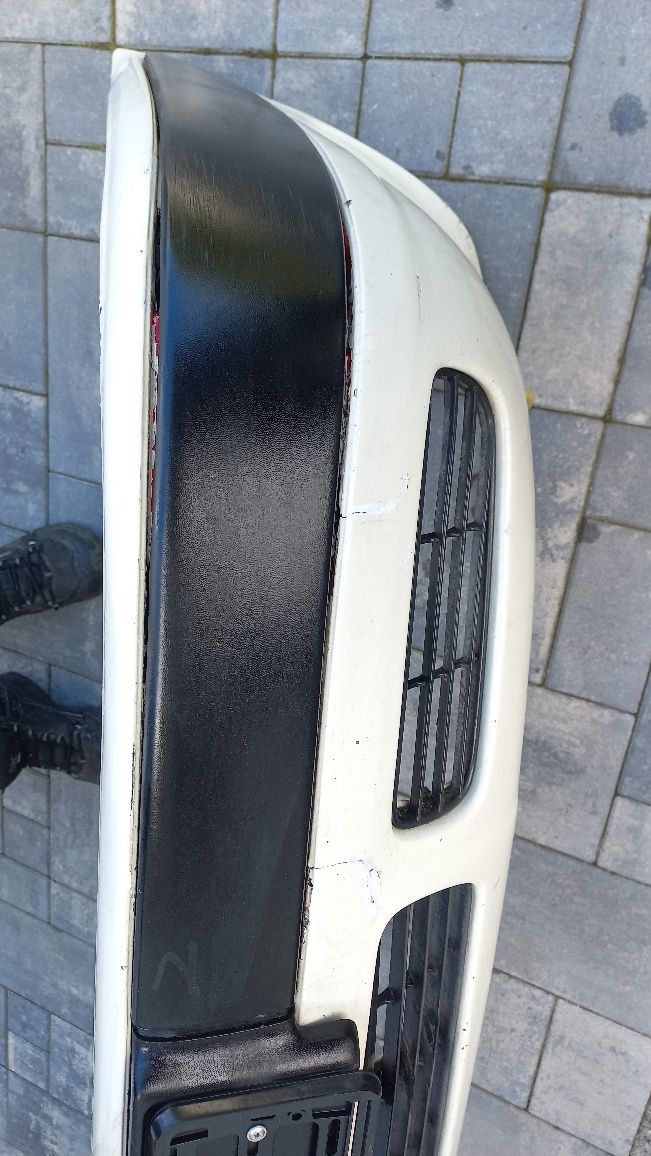 Audi 80 b4 zderzak przód przedni bialy ly9g