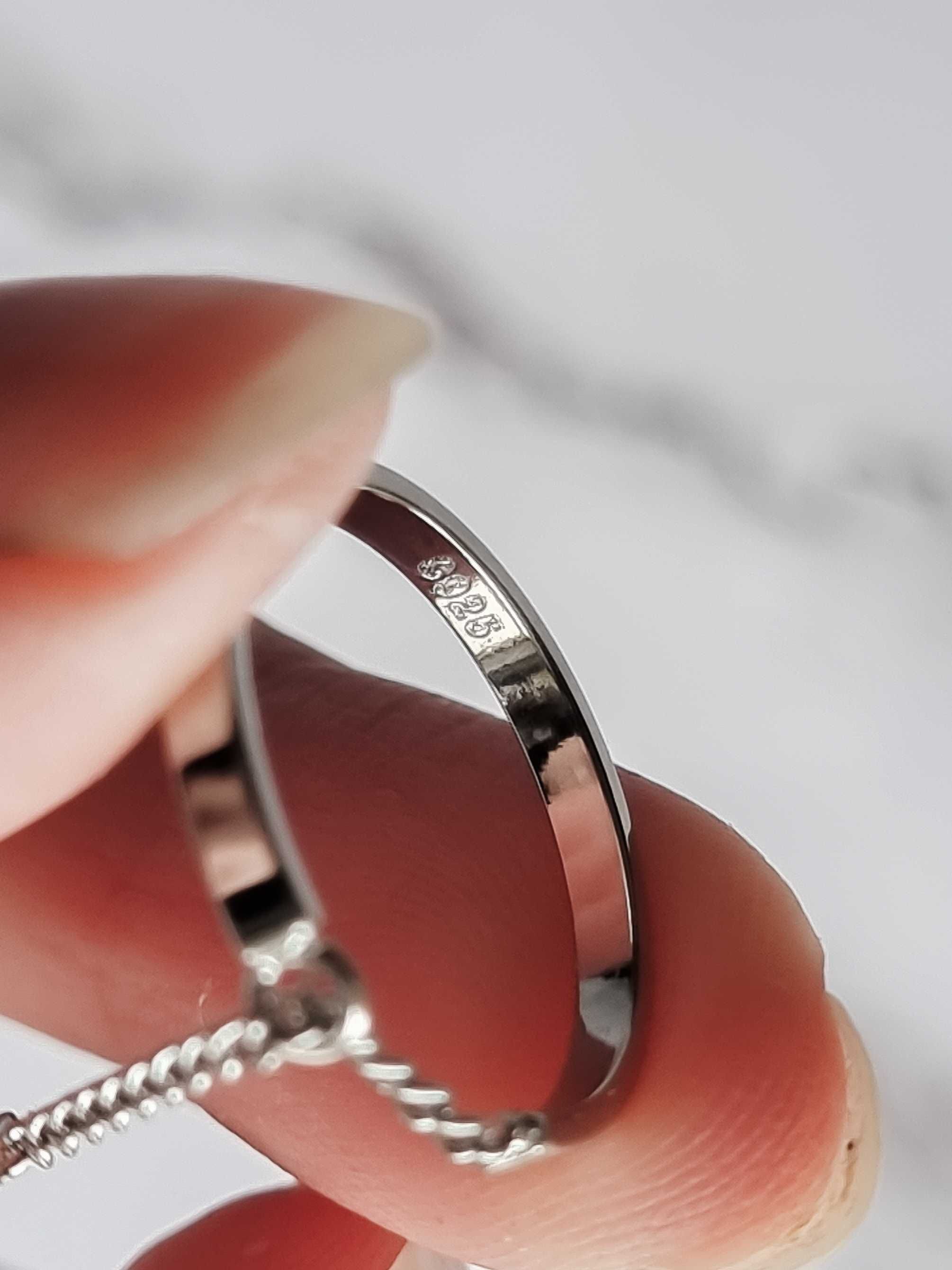 Pierścień pierścionek srebrny srebro 925 łańcuszek wiszący rzadkość UK