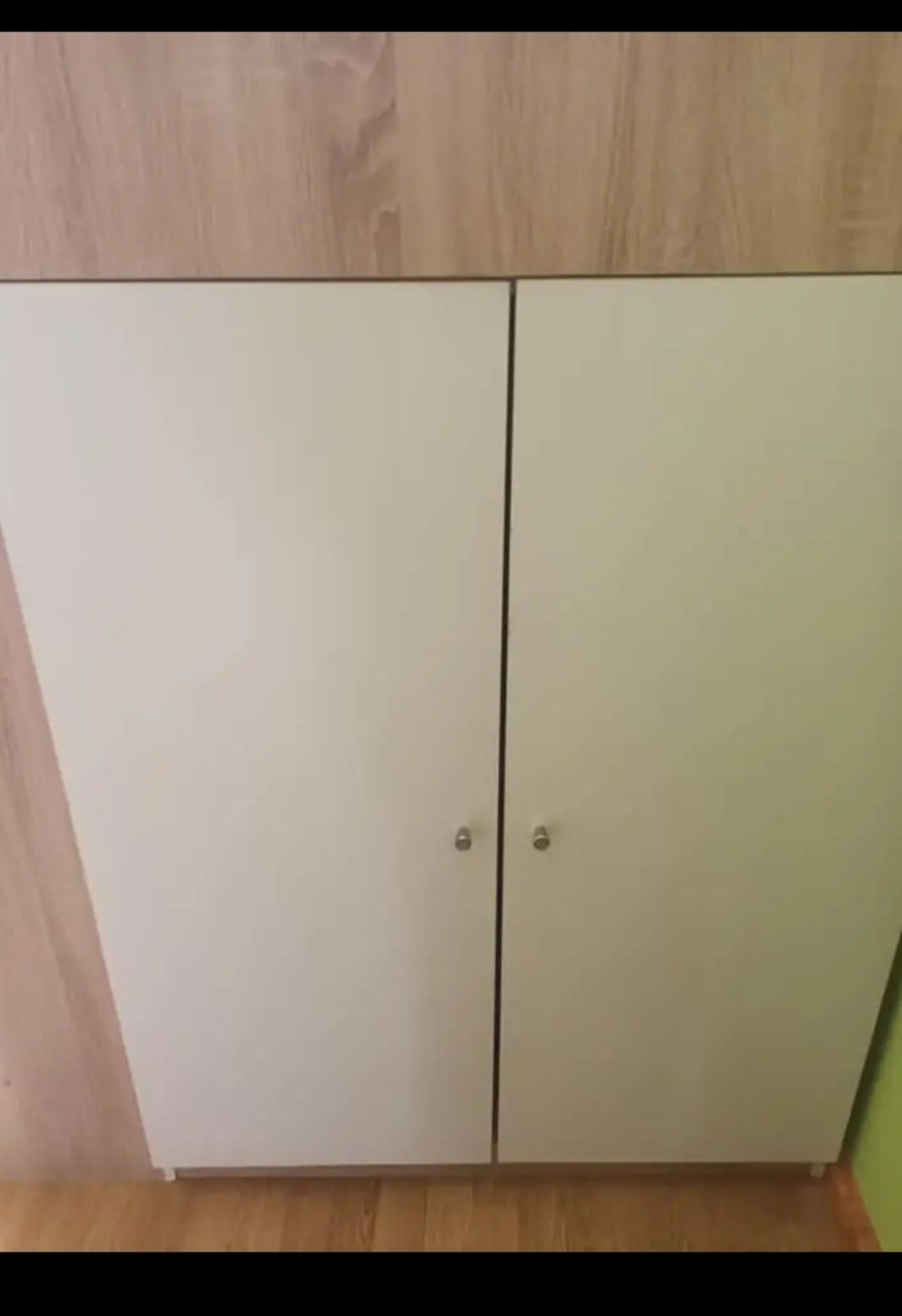 Łóżko piętrowe z szafą i biurkiem