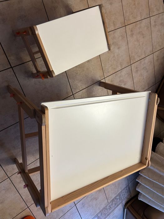 biurko i taboret flisat Ikea