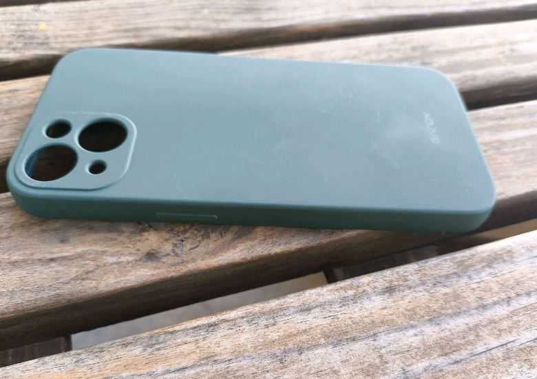 Capa iPhone 13 - Cor Verde
