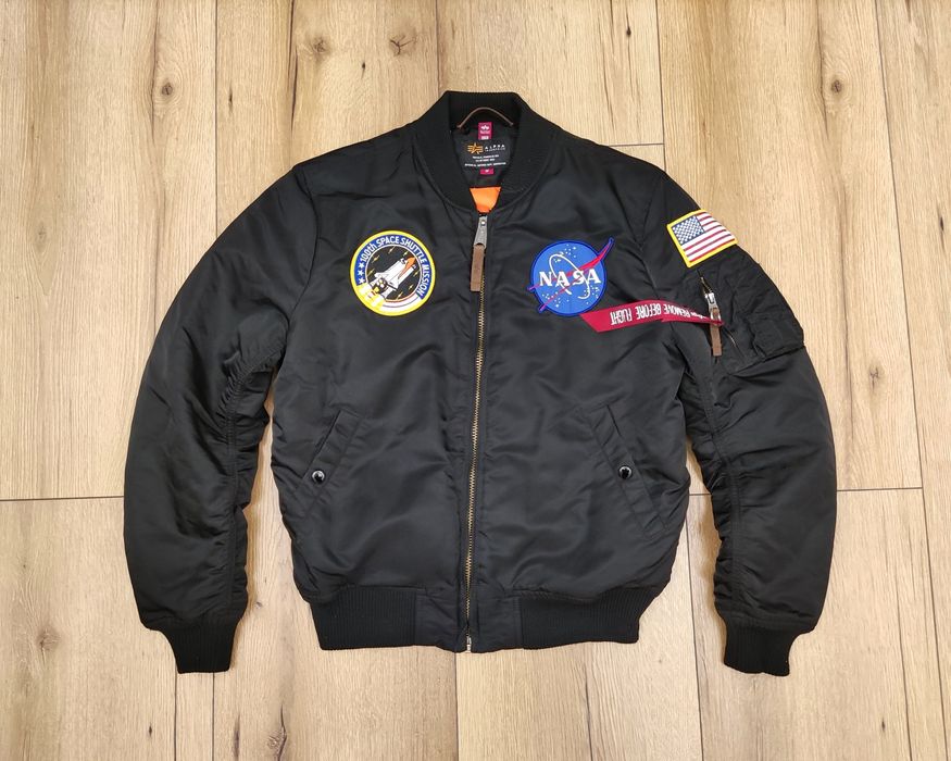 Alpha Industries męska czarna kurtka bomberka zimowa w rozmiarze M