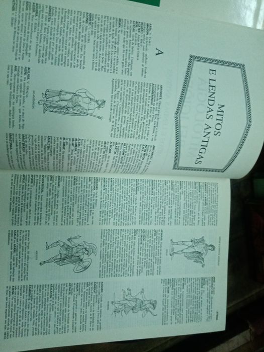 Dicionário enciclopédico Larousse