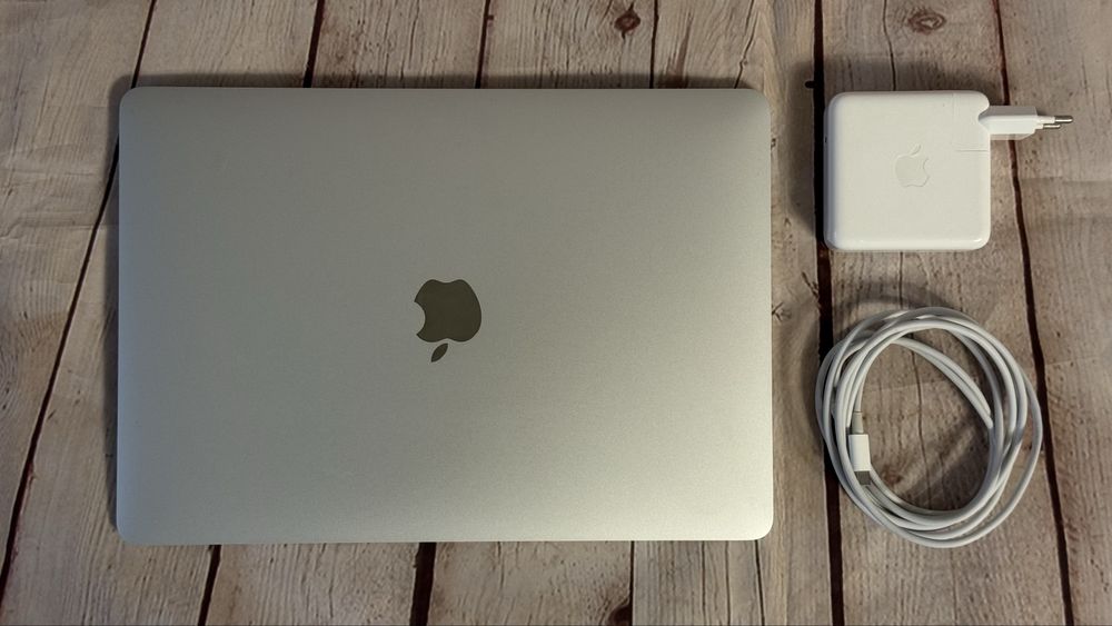 MacBook Pro 13" 2018 (Silver, 8/512 ГБ, A1989) USA