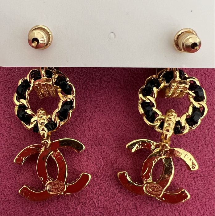 Brincis dourados muiti ekegantes