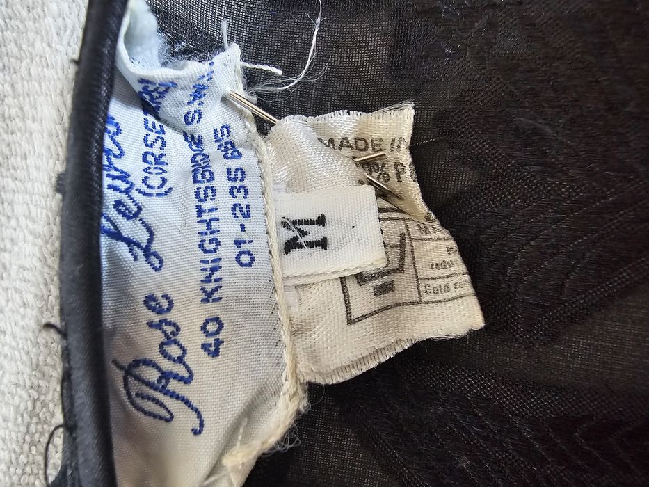 Damska czarna narzutka