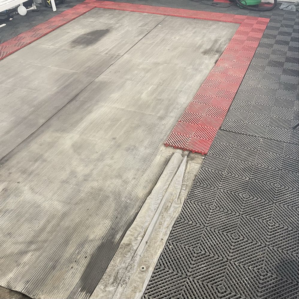 Podłoga modułowa Speedfloor do garazu, detailing