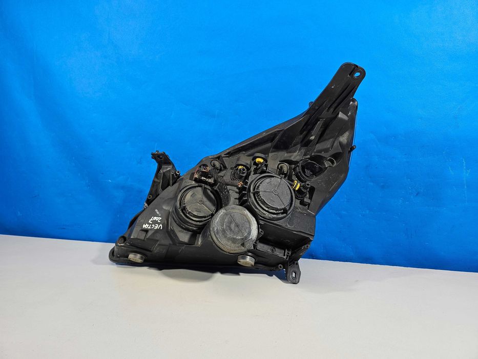 Opel Vectra C Lift FL Lampa Przód Przednia Prawa H7 Europa Valeo IGŁA