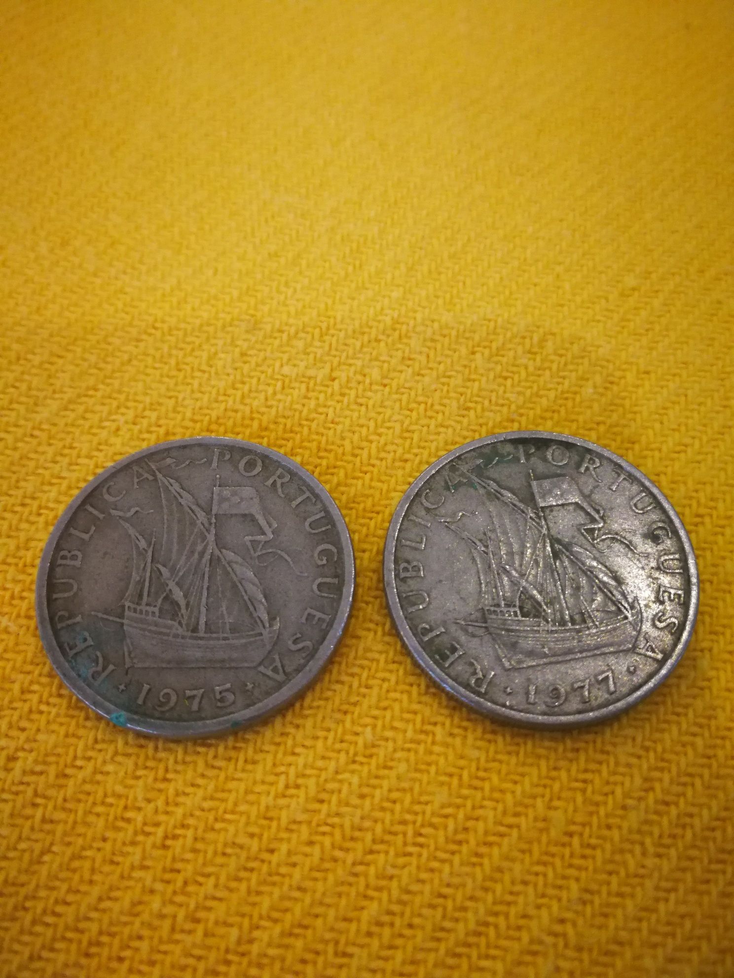 Moedas de 5 escudos