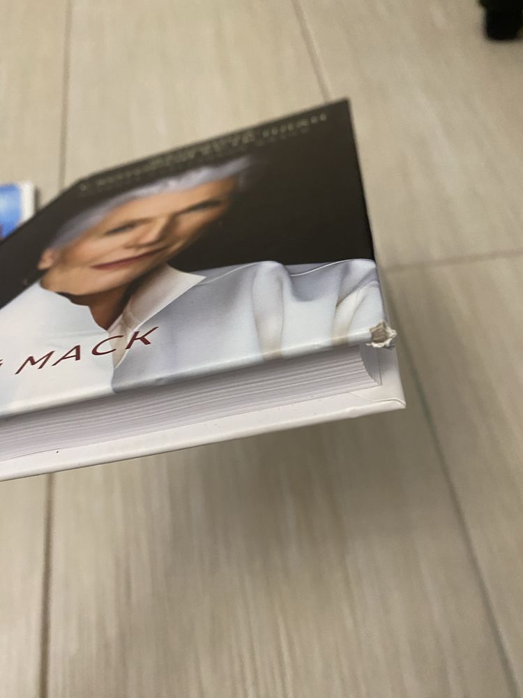 Книга «женщина у которой есть план» мама Илона Маска