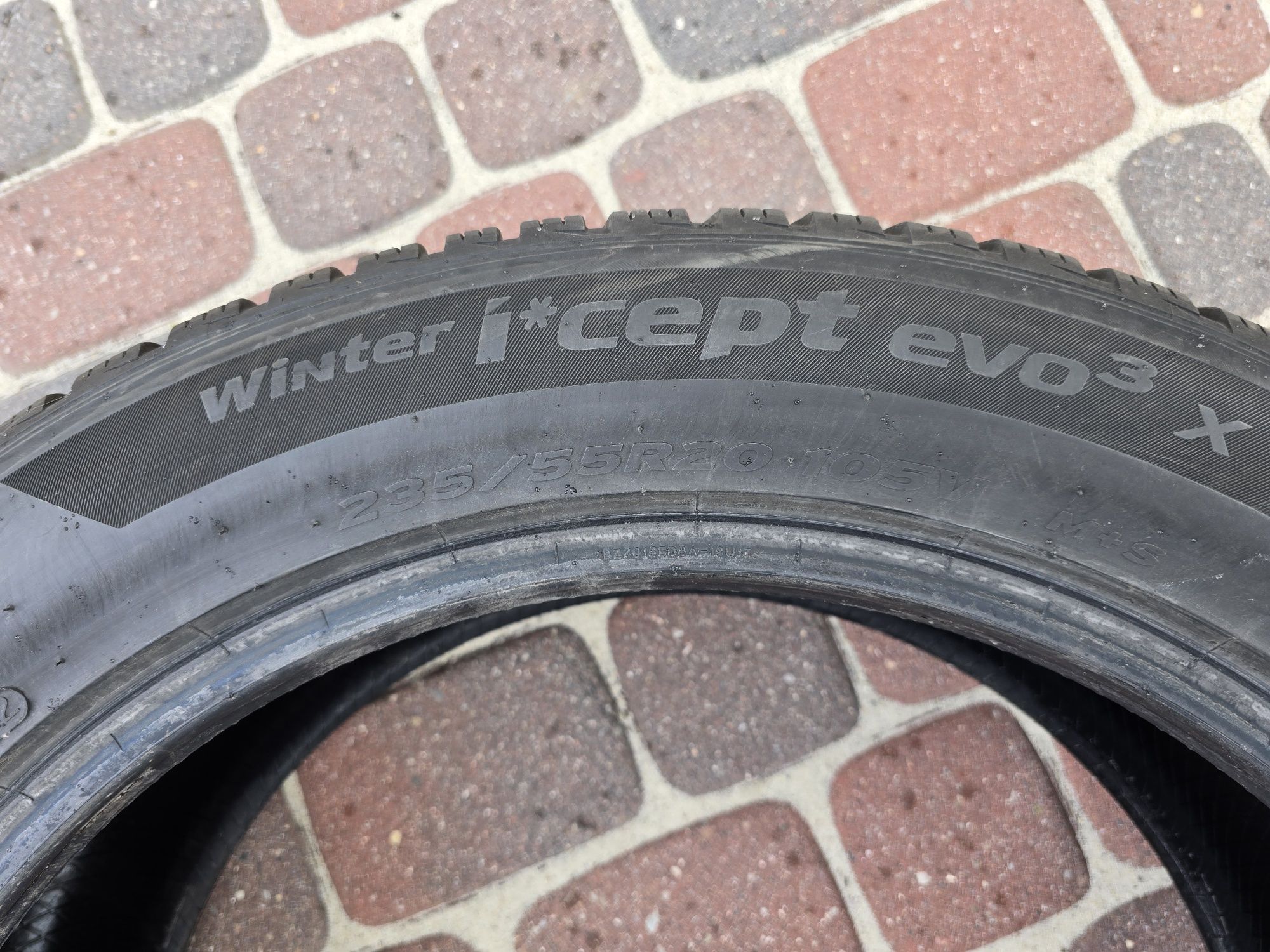 Hankook Winter i*cept Evo3 x 235/55 R20