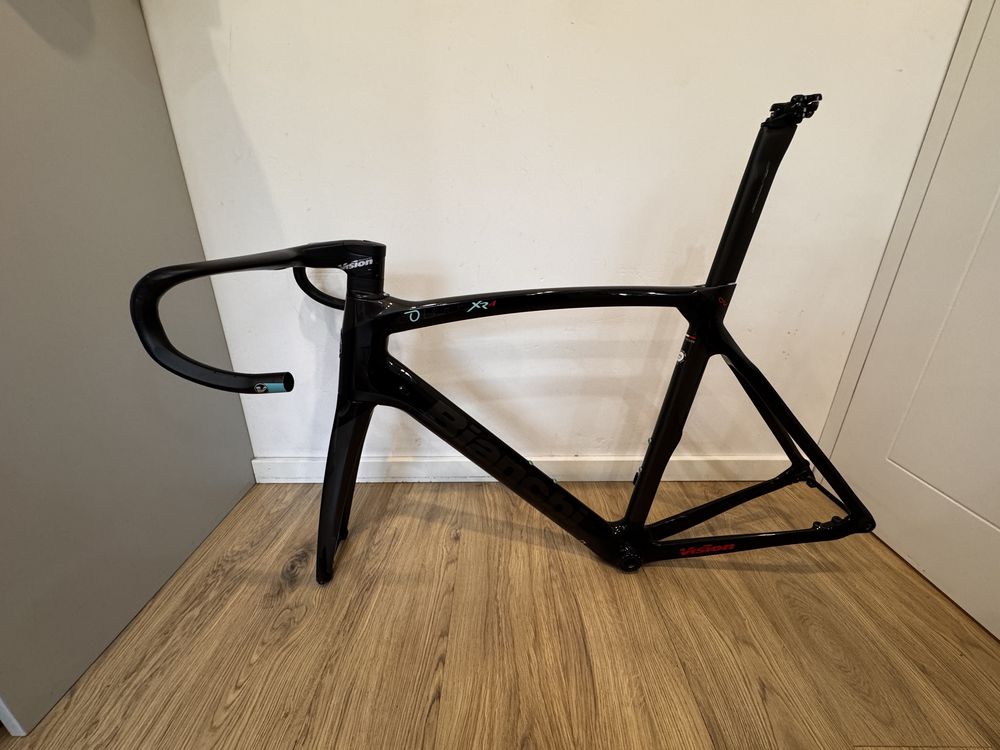 Bianchi Oltre XR4 frameset 59