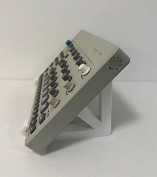 Elektron MODEL:CYCLES - SKYLARK
Elektron Model:CYCLES Groovebox