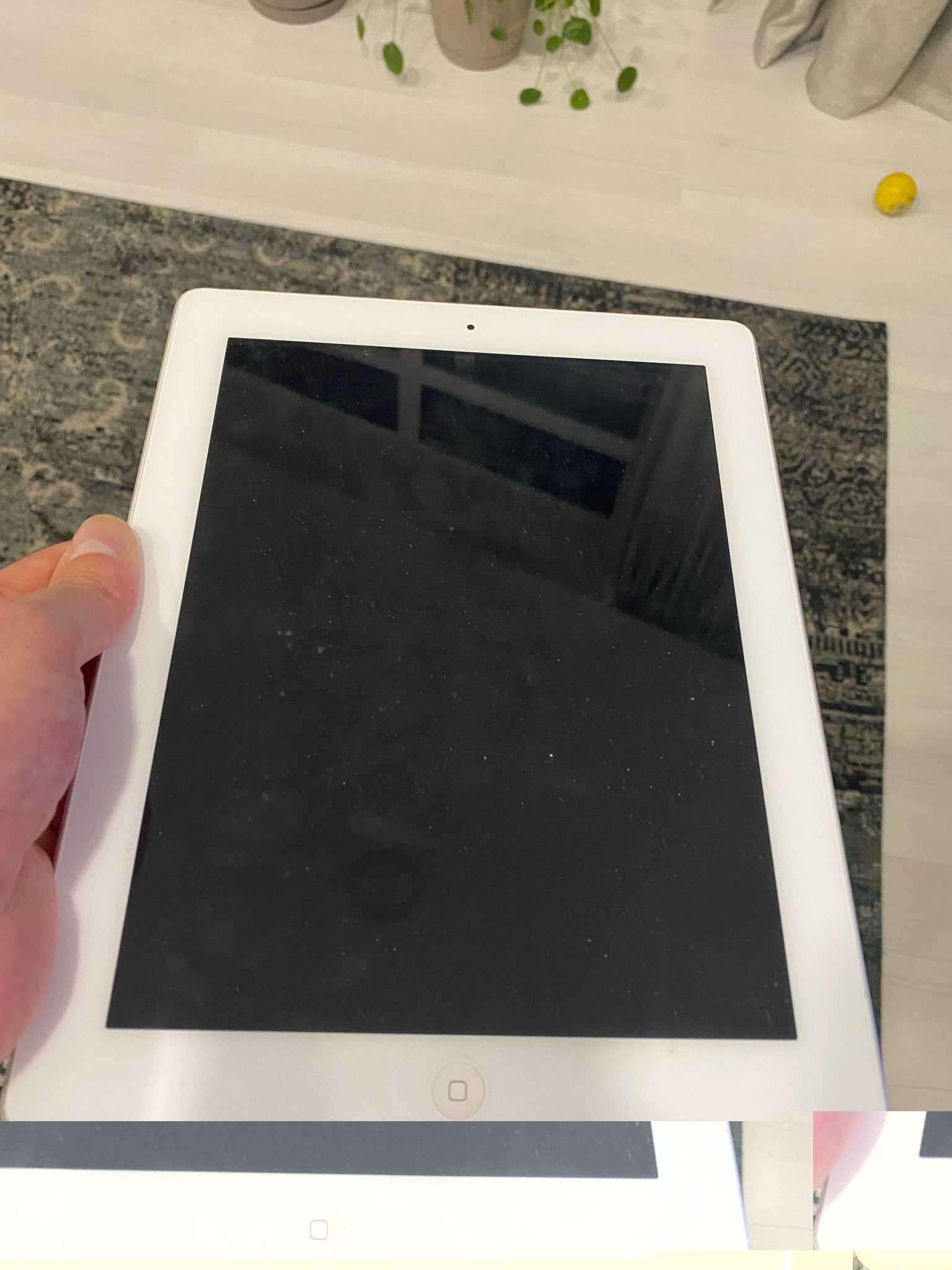 Продам ipad A1458 1400 грн