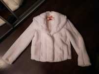 Białe futerko GUESS xs