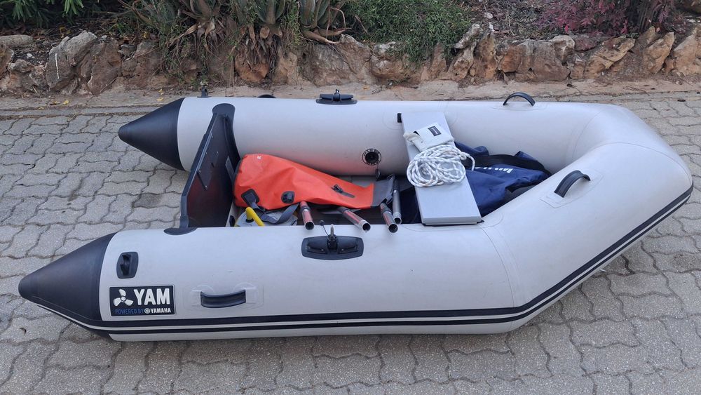 Vendo barco pneumático YAM 240 T