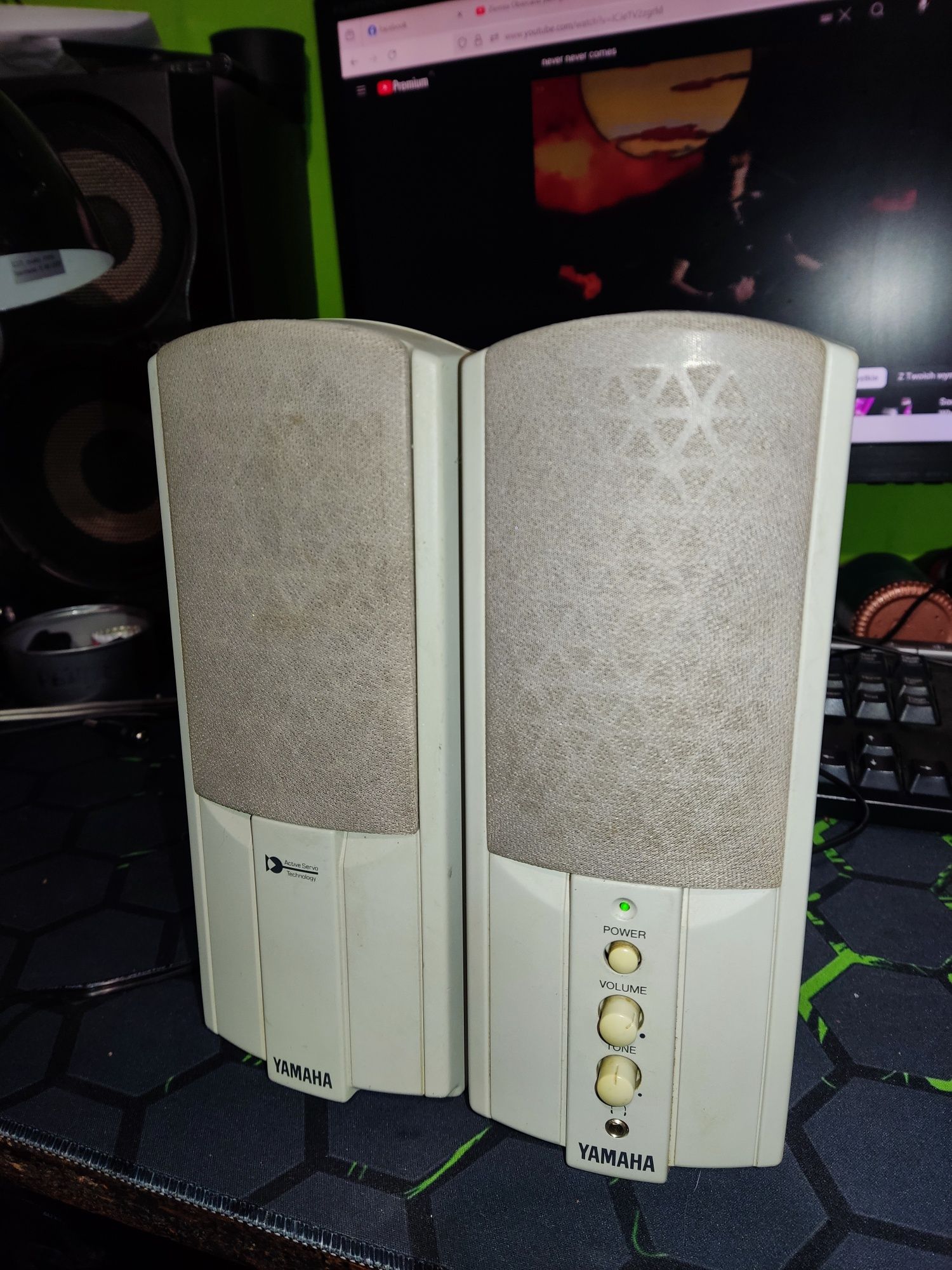 Retro głośniki komputerowe Yamaha YST-M7
