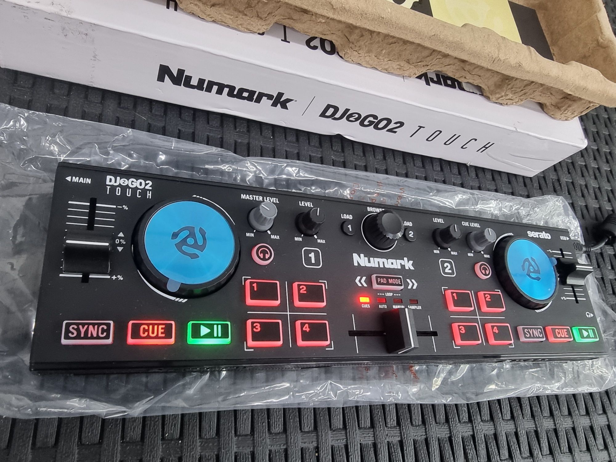 Mini kontroler Numark DJ2GO 2 poekspozycyjny idealny okazja