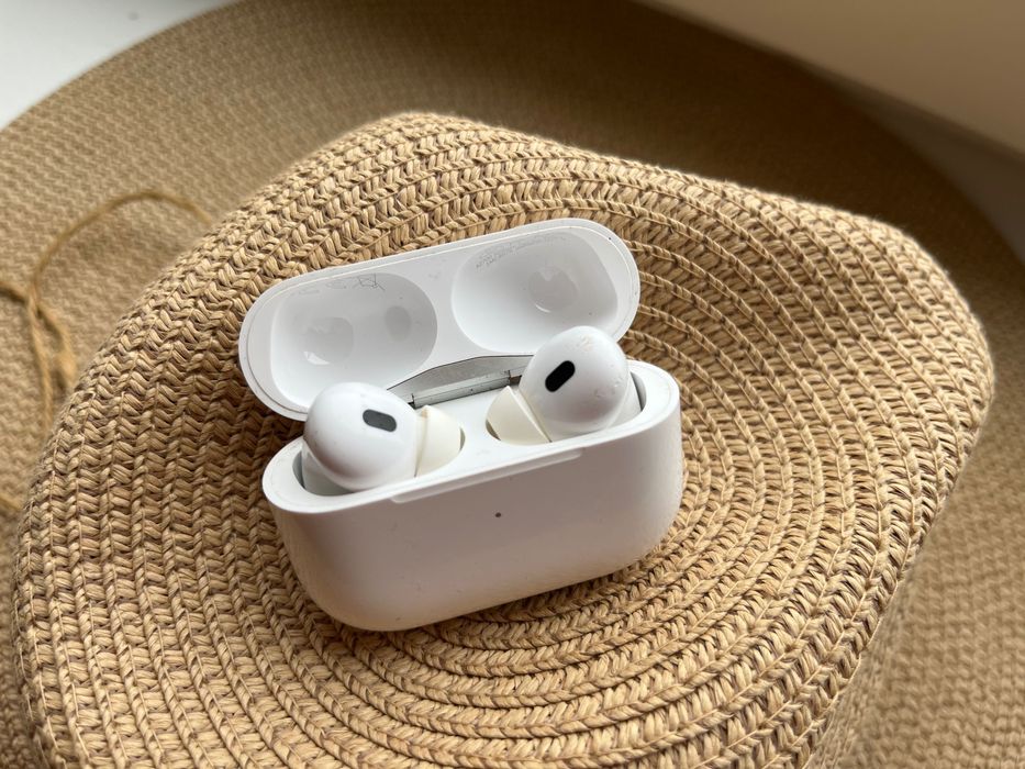 Apple AirPods Pro 2. generacji z etui MagSafe
