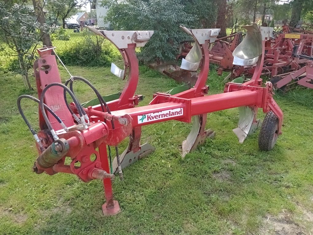 Pług Kverneland  obrotowy 3-4 skibowy