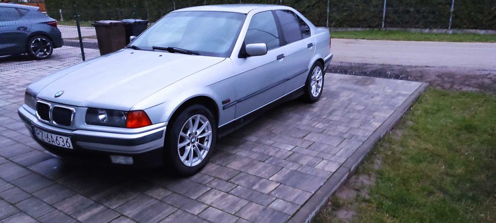 BMW E36 320i sprzedam