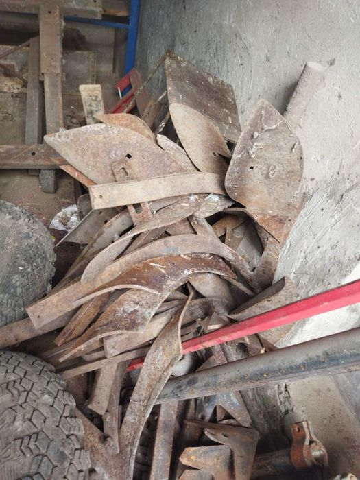 Продам міжрядний культиватор 9 секцій