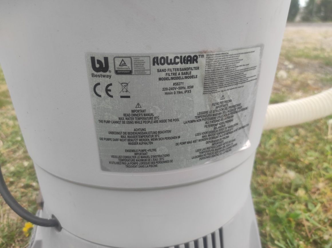 Pompa piaskowa odkurzacz basen krystaliczna woda