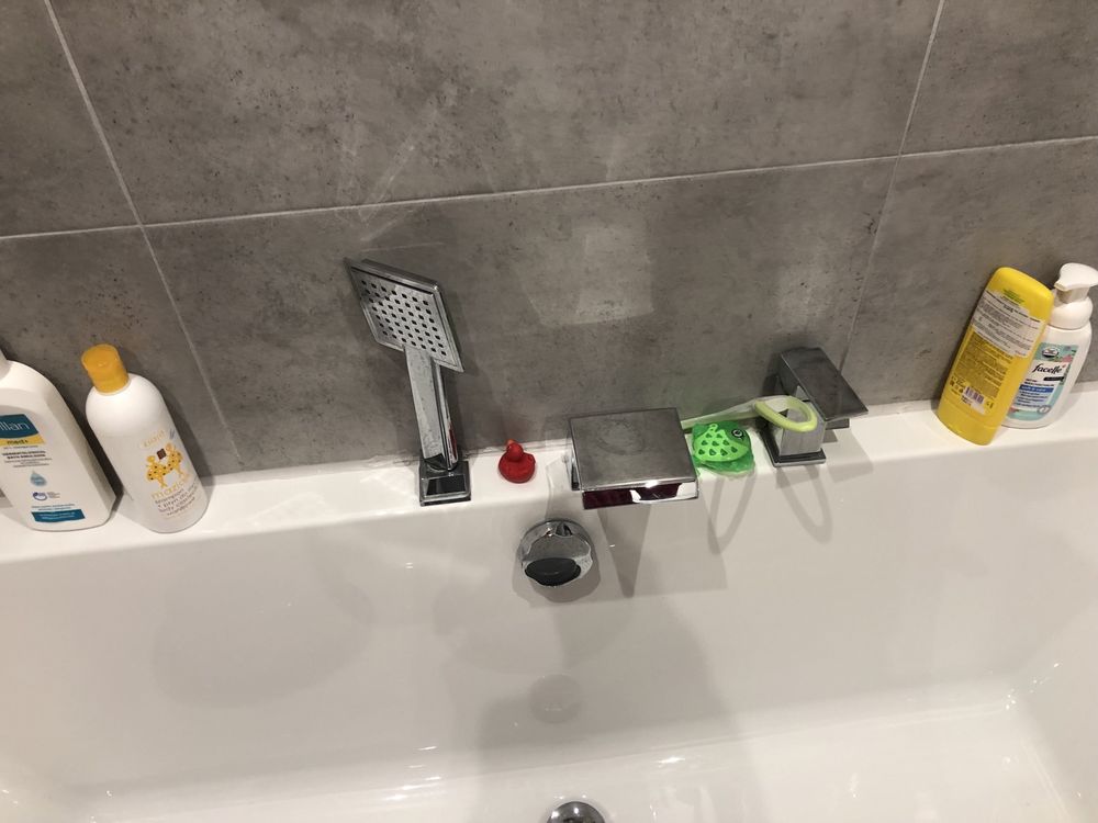 Wanna z zestawem prysznicowymi 180 na 80