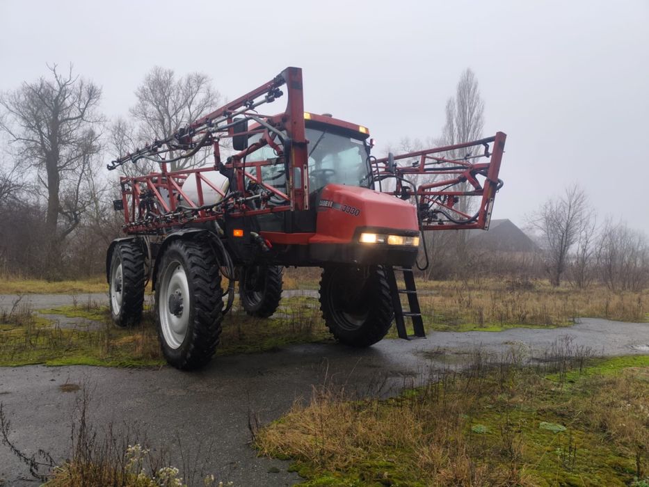 Самохідний оприскувач Case IH 3330 2010р